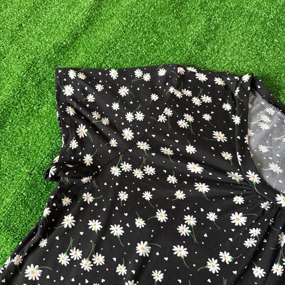 Emily Stacy Short Sleeve Round Neck Super Soft Black Floral T-Shirt Plus Size 3X - Picture 6 of 13